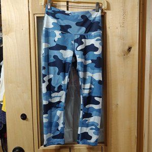 Reebok womans active capris size xs